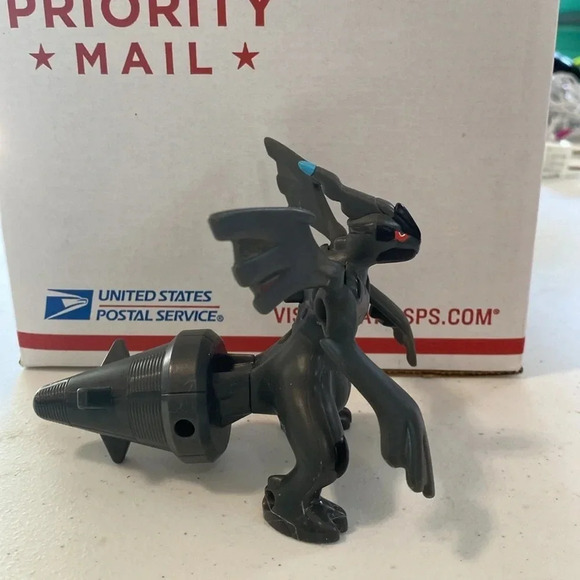 Pokémon Toys - 5 figures, belt clip pokeball, book & Pikachu stuffed animal - Picture 12 of 13